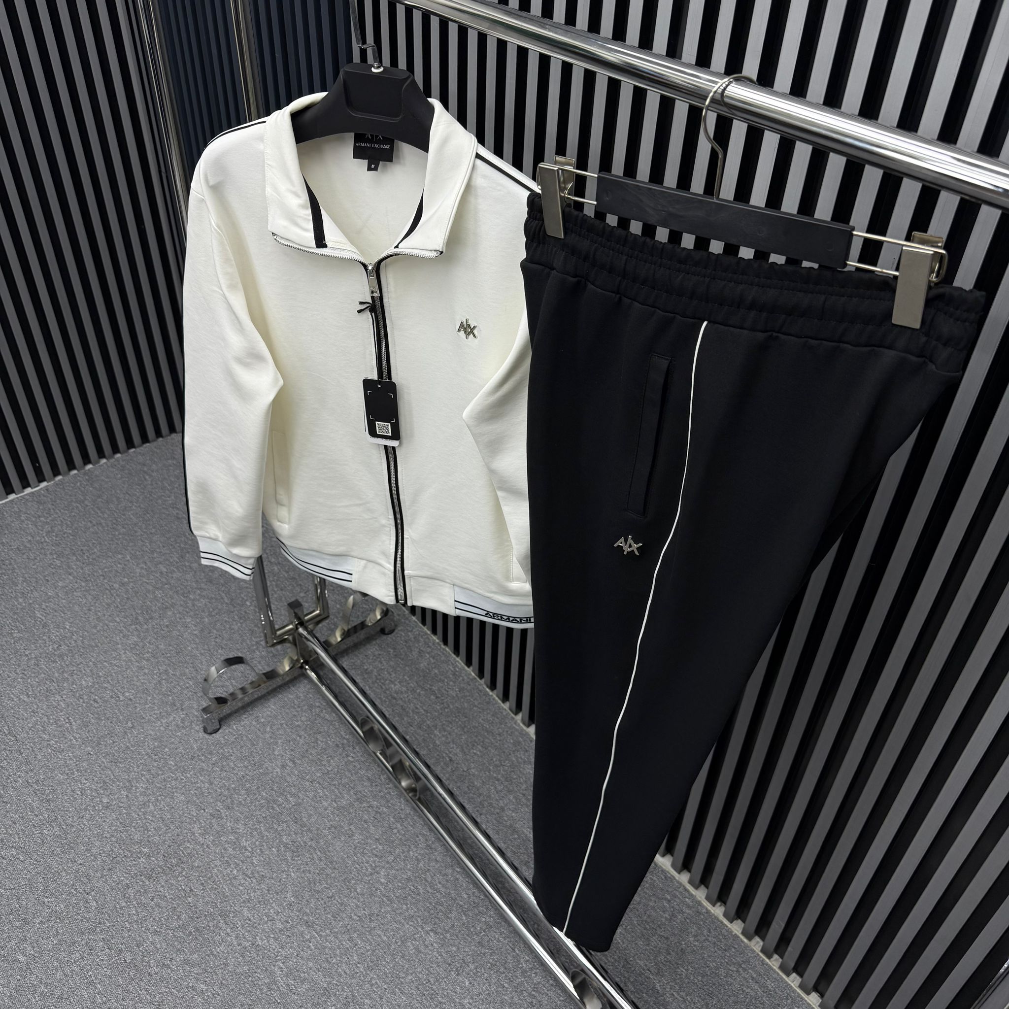 Armani Exchange Siyah Beyaz Eşofman Takım