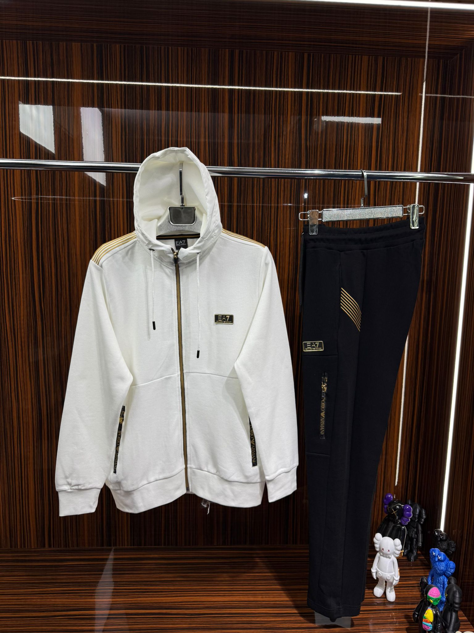 Emporio Armani Beyaz Eşofman Takımı (Kapşonlu)