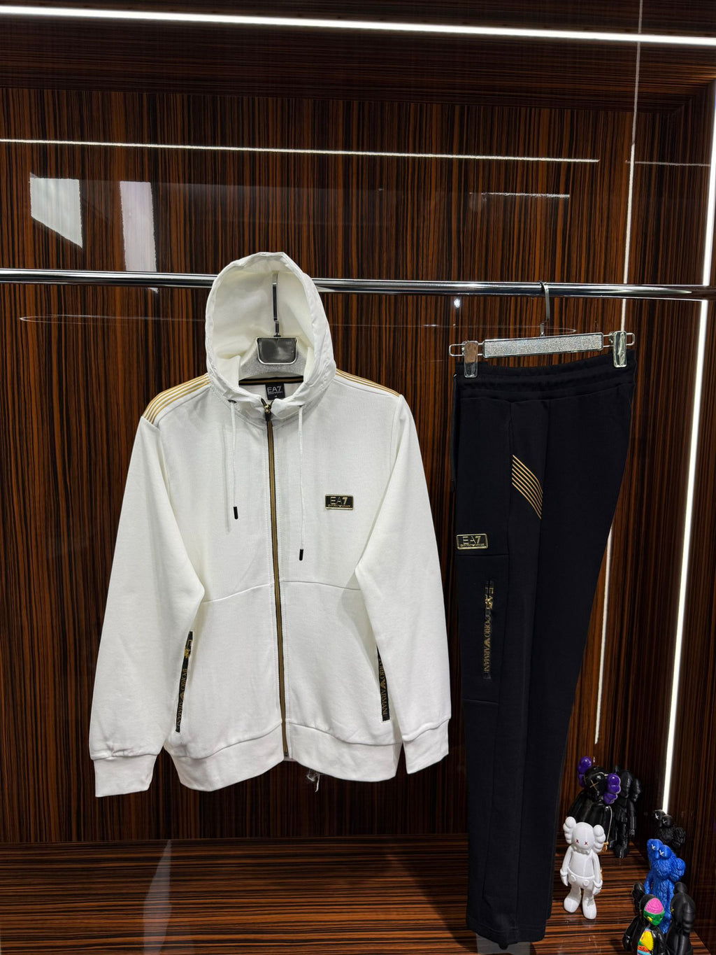 Emporio Armani Beyaz Eşofman Takımı (Kapşonlu)