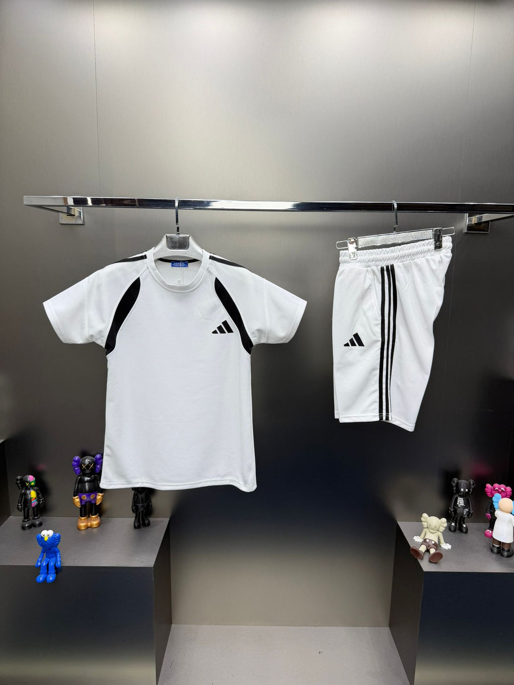 Adidas Beyaz İthal Şortlu Eşofman Takımı